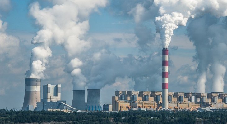 Elektrownia Bełchatów zmniejszyła emisję rtęci. Fot. Pawel/Adobe Stock