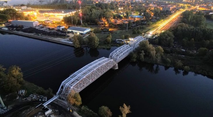 Remont mostu kolejowego przez Wartę w Kostrzynie nad Odrą dobiega końca. Fot. Katarzyna Wcisło/PKP PLK