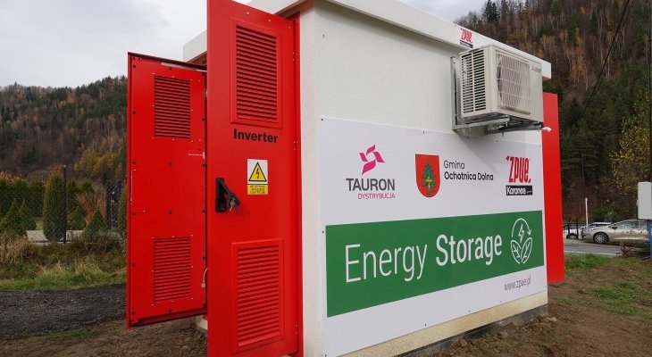 Magazyn energii w miejscu o największym zagęszczeniu mikroinstalacji PV w Polsce. Fot. Tauron