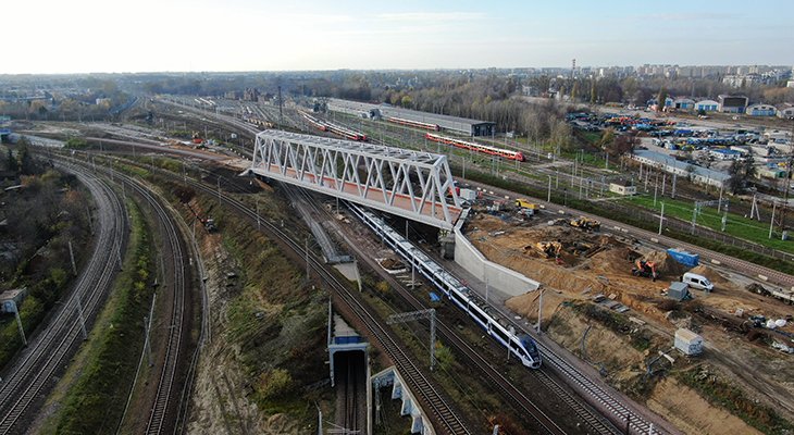 FOT. 1. | Konstrukcja kratownicowa wiaduktu kolejowego. Fot. Artur Lewandowski/PKP PLK 