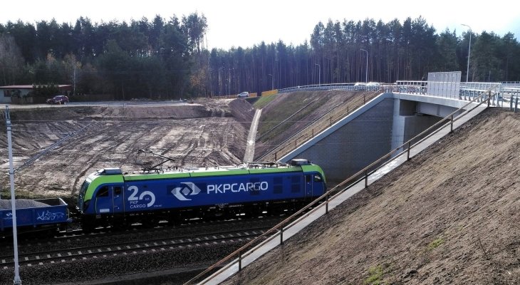 Wiadukt drogowy nad linią Rail Baltica. Fot. Tomasz Łotowski/PKP PLK