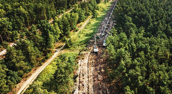 FOT. 1. | Układanie gazociągu Rembelszczyzna-Mory. Fot. Gaz-System 