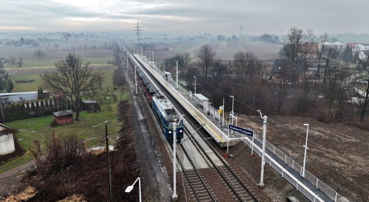 Testowany fragment nawierzchni bezpodsypkowej, przystanek Kraków Przylasek. Fot. Piotr Hamarnik/PKP PLK