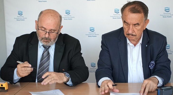 Od lewej: prezes spółki Soley Robert Sołtysik oraz prezes Wód Polskich w Krakowie Wojciech Kozak. Fot. Wody Polskie