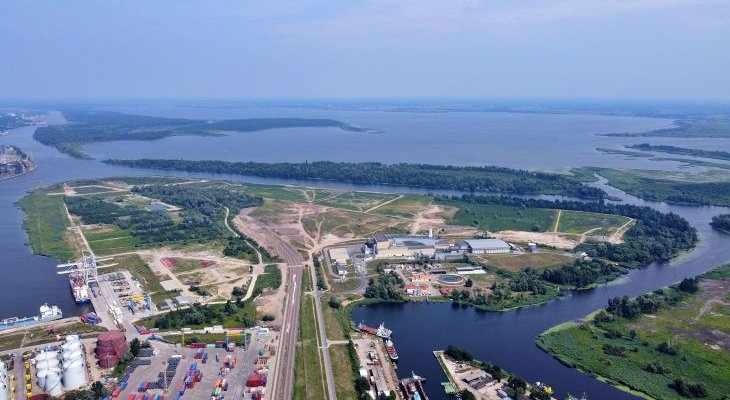 Fabryka wież wiatrowych powstaje na Ostrowie Grabowskim. Fot. Kapitel/wikimedia