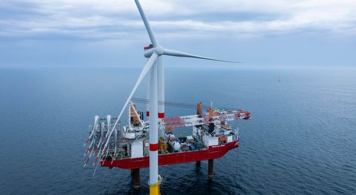 Morska farma wiatrowa we Francji. Fot. Eoliennes en Mer Iles d’Yeu et de Noirmoutier