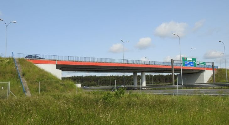 Wiadukt nad drogą ekspresową S1 w Mierzęcicach. Fot. GDDKiA