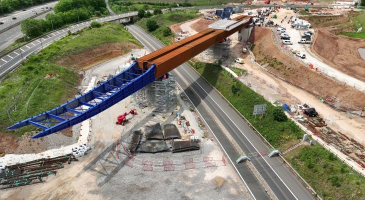 Wiadukt nad autostradą. Fot. HS2
