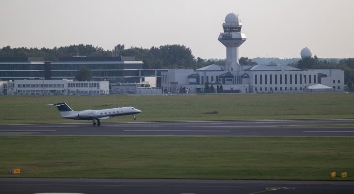 Fot. Lotnisko Chopina w Warszawie. Fot. Maciej/Adobe Stock