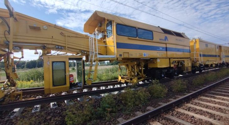 Prace maszyny PUN na odcinku Malbork–Stare Pole. Fot. PKP PLK