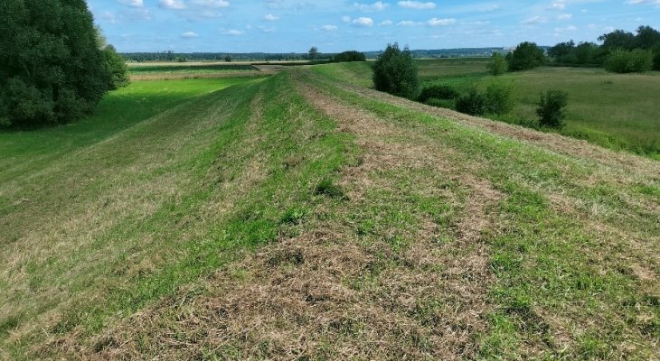 Wał przeciwpowodziowy w Janowcu będzie zmodernizowany. Fot. Wody Polskie