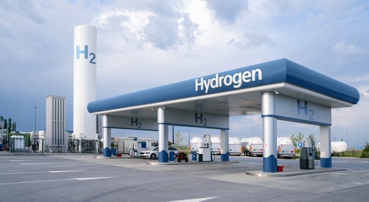 Stacja tankowania wodoru. Fot. ilustr. scharfsinn86/Adobe Stock