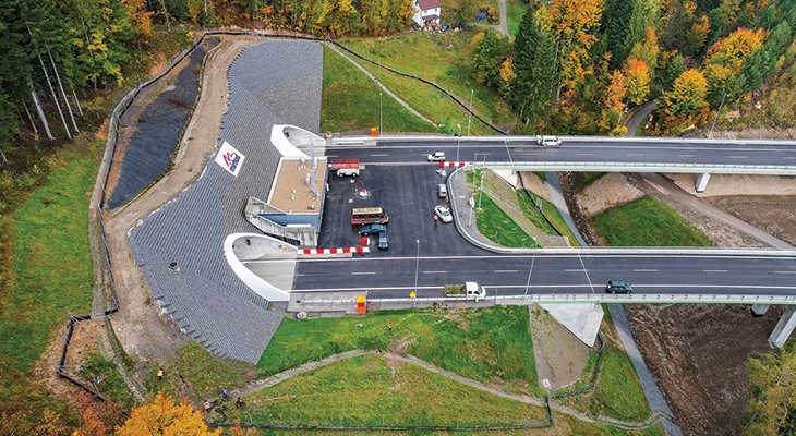 FOT. 1. | Portal tunelu TD.1. Fot. GDDKiA