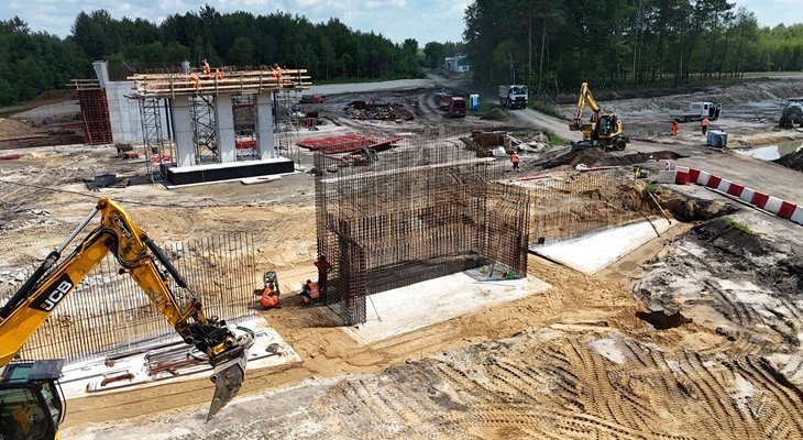 Budowy dróg ekspresowych należą do inwestycji objętych kontrolą uprzednią Prezesa UZP, przeprowadzaną przed podpisaniem umowy z wykonawcą. Fot. GDDKiA