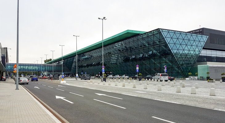 Kraków Airport. Fot. WDnet Studio/Adobe Stock