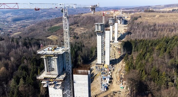 Odcinek drogi ekspresowej S19 pobiegnie najwyższą estakadą w Polsce. Fot. GDDKiA
