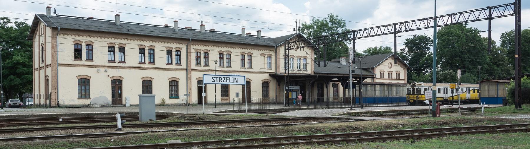 Modernizacja dworca kolejowego w Strzelinie. Fot. Jacek Halicki/Wikimedia