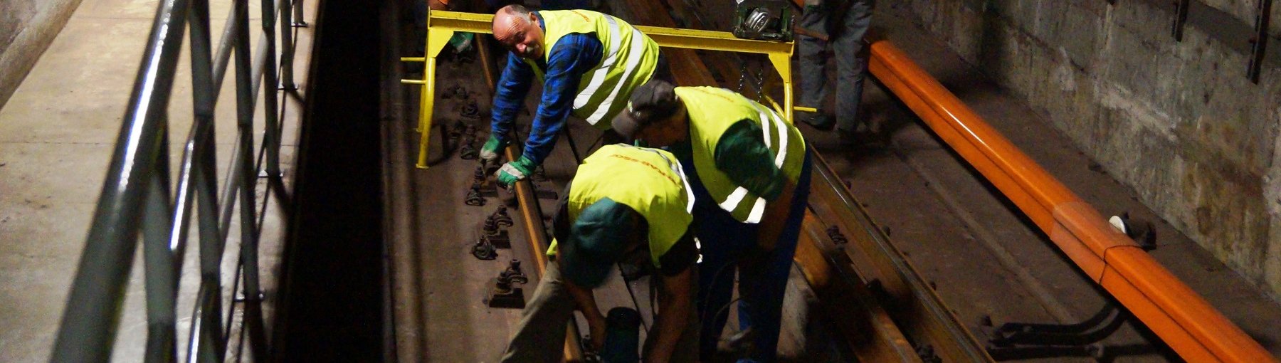 Warszawa: wymiana szyn I linii metra. Fot. Metro Warszawskie