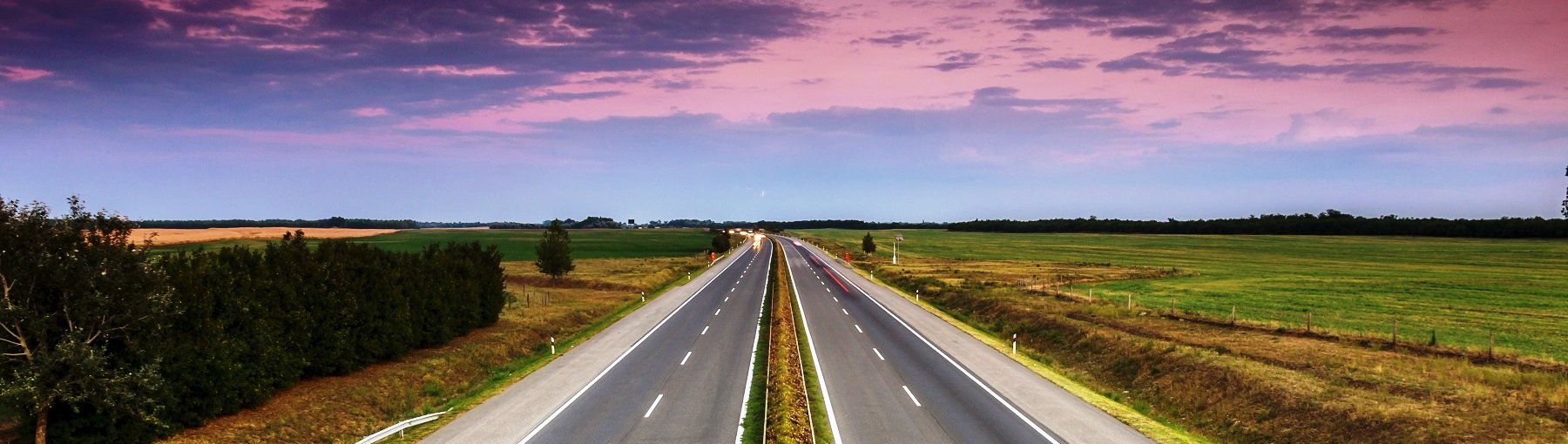 Via Baltica to fragment drogi międzynarodowej E67, który częściowo realizowany jest jako droga ekspresowa z Polski do Estonii, przez Litwę i Łotwę. Fot. Fesus Robert/Shutterstock