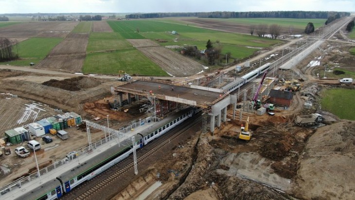 Rail Baltica – wiadukt drogowy w Jabłoni-Dąbrowie w budowie. Fot. Artur Lewandowski/PKP PLK