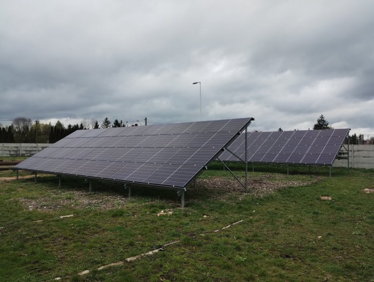 Instalacje PV zasilające budynek biurowy ISE Koluszki. Fot. Jacek Lewandowski/PKP PLK