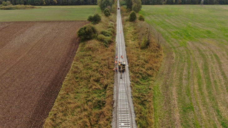 Prace torowe na odcinku Orneta–Pieniężno. Fot. Damian Strzemkowski/PKP PLK