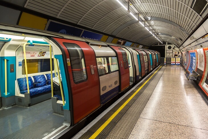 Metro w Londynie. Fot.  Sergii Figurnyi/Adobe Stock