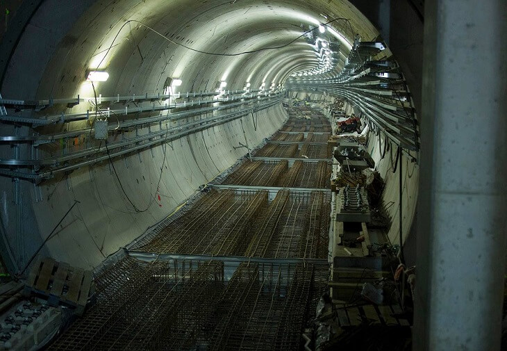 Prace torowe na budowie odcinka wschodniego północnego II linii metra w Warszawie. Fot. Metro Warszawskie