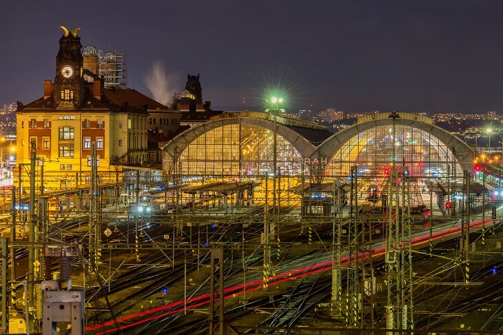 Dworzec kolejowy w Pradze. Fot. Josef Krcil / Adobe Stock