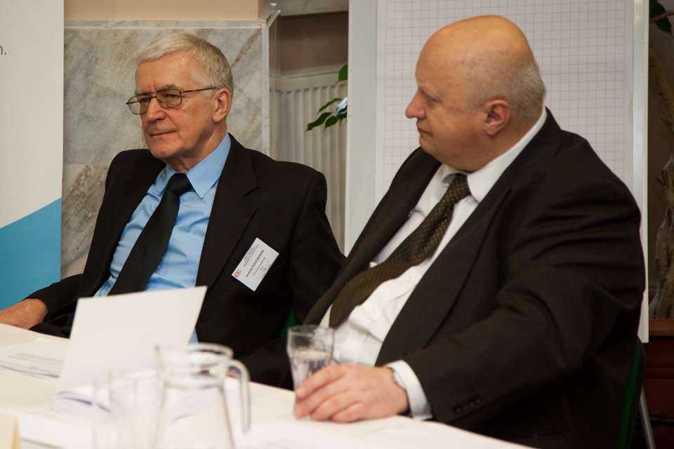 Prof. dr hab. inż. Andrzej Kuliczkowski i prof. dr hab. inż. Wojciech Dąbrowski / fot. www.inzynieria.com