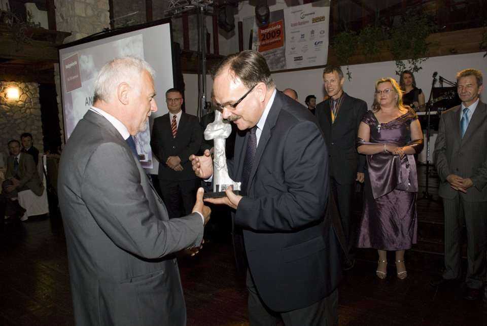 Feliciano Esposto, Anese s.r.l. odbiera nagrodę TYTAN 2009 z rąk dr inż. Karola Ryża