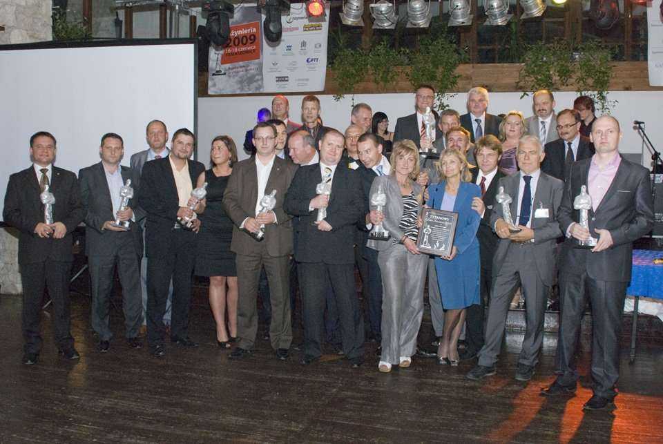 Laureaci oraz członkowie Komisji nagród TYTAN 2009 oraz Tytanowy Laur Inwestora 2009