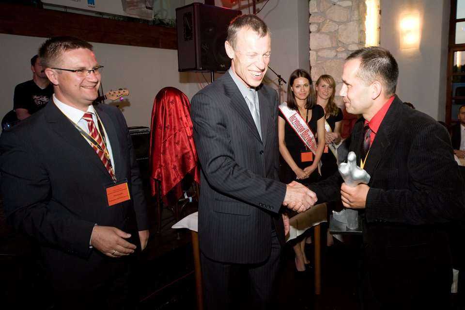 Od lewej: Paweł Kośmider redaktor naczelny dwumiesięcznika \