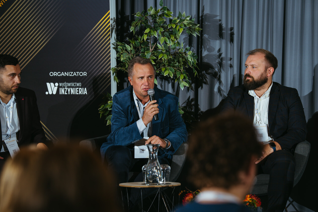 Od lewej: Karol Wachowicz (Leica Geosystems), Zbigniew Szweda (GDDKiA), Michał Sołtysik (Soley). Fot. Quality Studio dla www.inzynieria.com