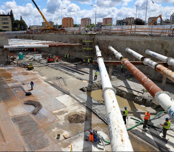 Gdańsk: głęboki wykop fundamentowy w złożonych warunkach gruntowych
