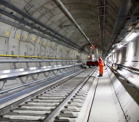 Crossrail: opóźnienie w budowie. Jak wyglądać będą stacje i tunele nowej linii?