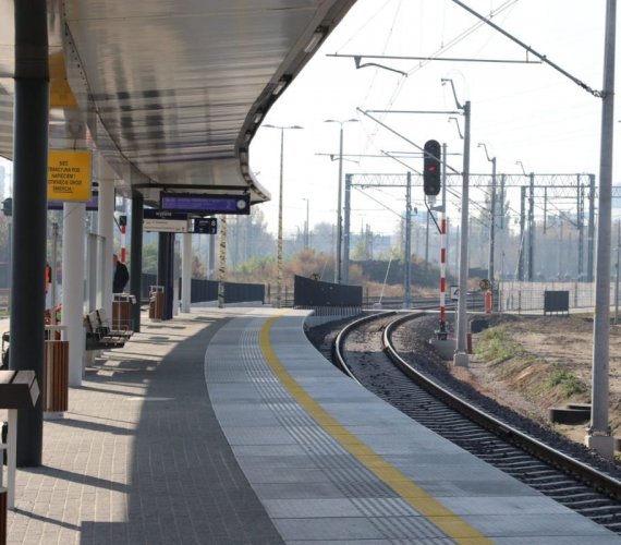 Pociągi wracają na warszawską linię obwodową