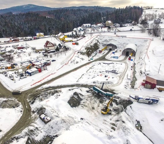 Zakopianka: zima na budowie tunelu