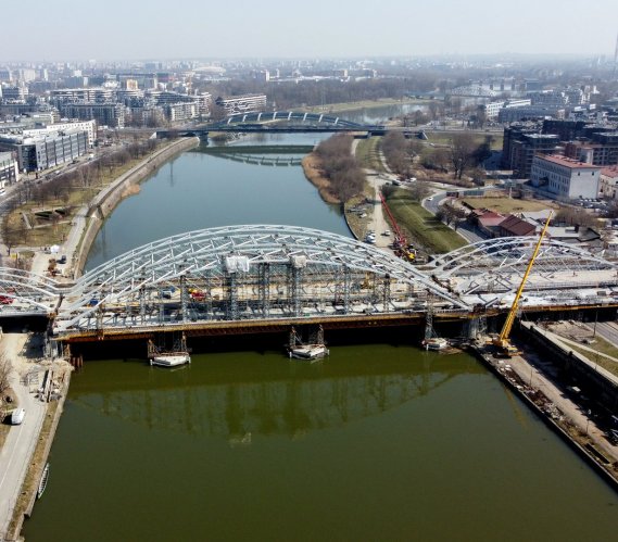 Kraków: po nowych mostach kolejowych pociągi przejadą 100 km/godz.