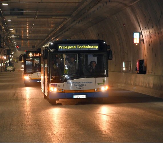 Tunel w Świnoujściu. Pierwszy przejazd autobusów