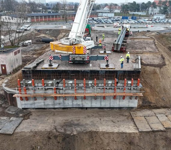 Poznań: budowa dwóch wiaduktów z lotu ptaka