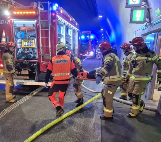 Zakopianka. Ćwiczenia służb w tunelu pod Luboniem Małym