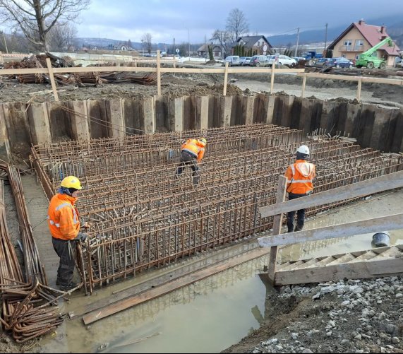 Roboty ziemne, saperskie i monitoring osuwisk. Tak postępuje budowa S19