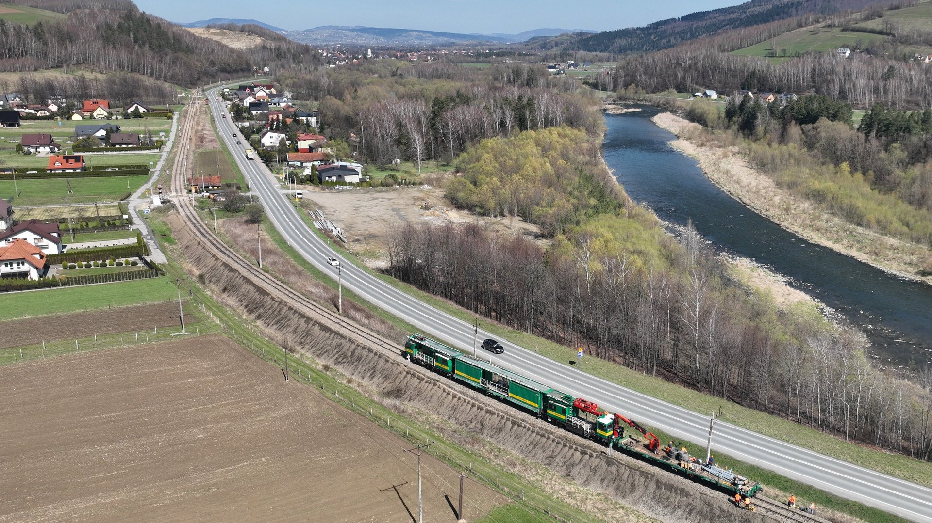 Roboty torowe na linii Stary Sącz–Piwniczna. Fot. Krzysztof Dzidek/PKP PLK