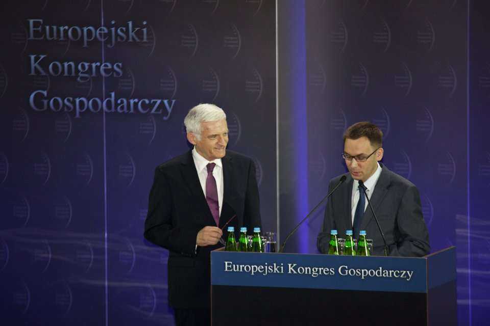Od lewej: Przewodniczący Parlamentu Europejskiego w latach 2009-2012 Jerzy Buzek,  Prezes Zarządu PTWP, inicjator Europejskiego Kongresu Gospodarczego Wojciech Kuśpik. Fot. Quality Studio dla www.inzynieria.com