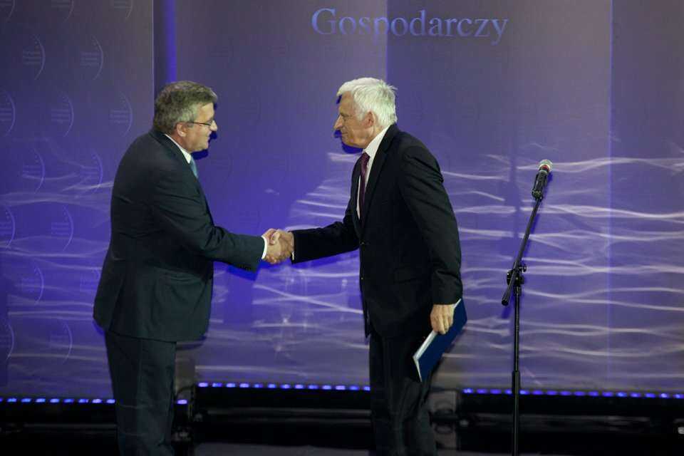 Od lewej: Prezydent RP Bronisław Komorowski, Przewodniczący Parlamentu Europejskiego w latach 2009-2012 Jerzy Buzek. Fot. Quality Studio dla www.inzynieria.com