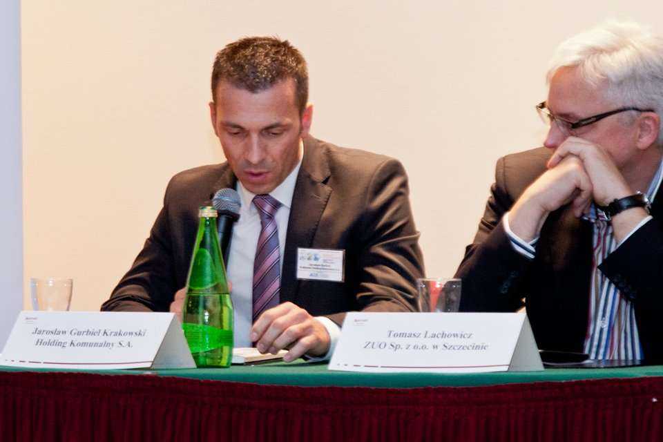 Od lewej: Jarosław Gurbiel - Krakowski Holding Komunalny S.A.; Tomasz Lachowicz - ZUO sp. z o.o. w Szczecinie / fot. inzynieria.com