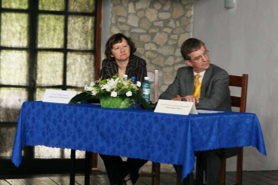 Prowadzący sesję: dr inż. Teresa Nowak, Uniwersytet Zielonogórski i dr inż. Florian Grzegorz Piechurski, Politechnika Śląska