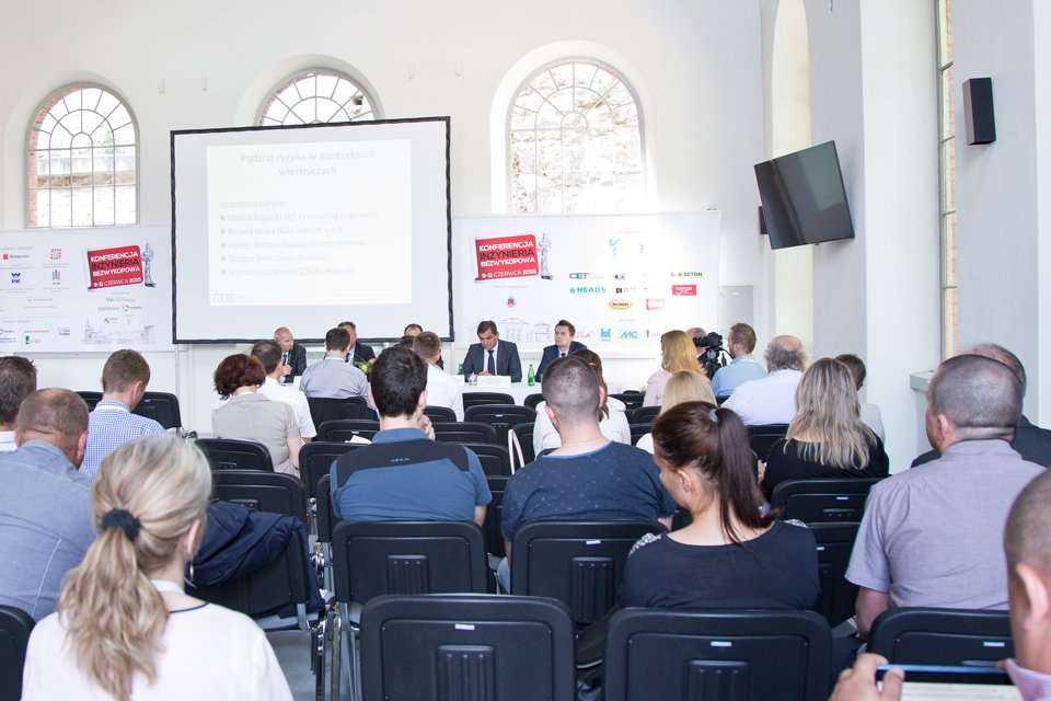 Panel dyskusyjny: podział ryzyka w kontraktach wiertniczych. / fot. Quality Studio dla www.inzynieria.com