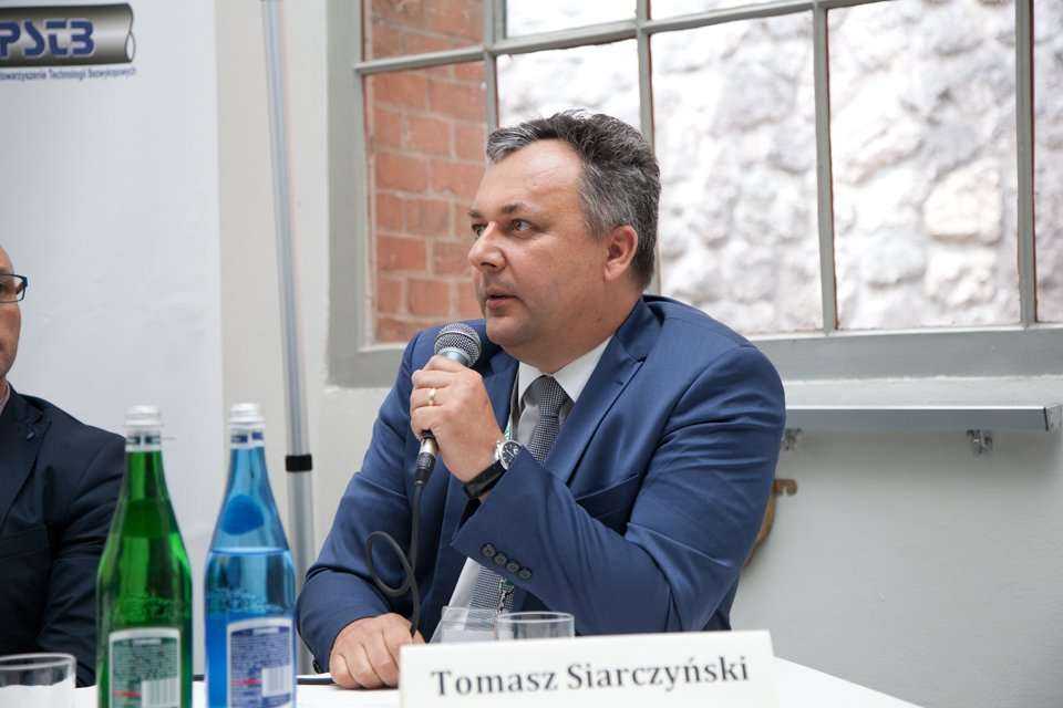 Panel dyskusyjny: Rola standardów technicznych w procesie inwestycyjnym. Tomasz Siarczyński – prezes Hoster sp. z o.o. / fot. Quality Studio dla www.inzynieria.com